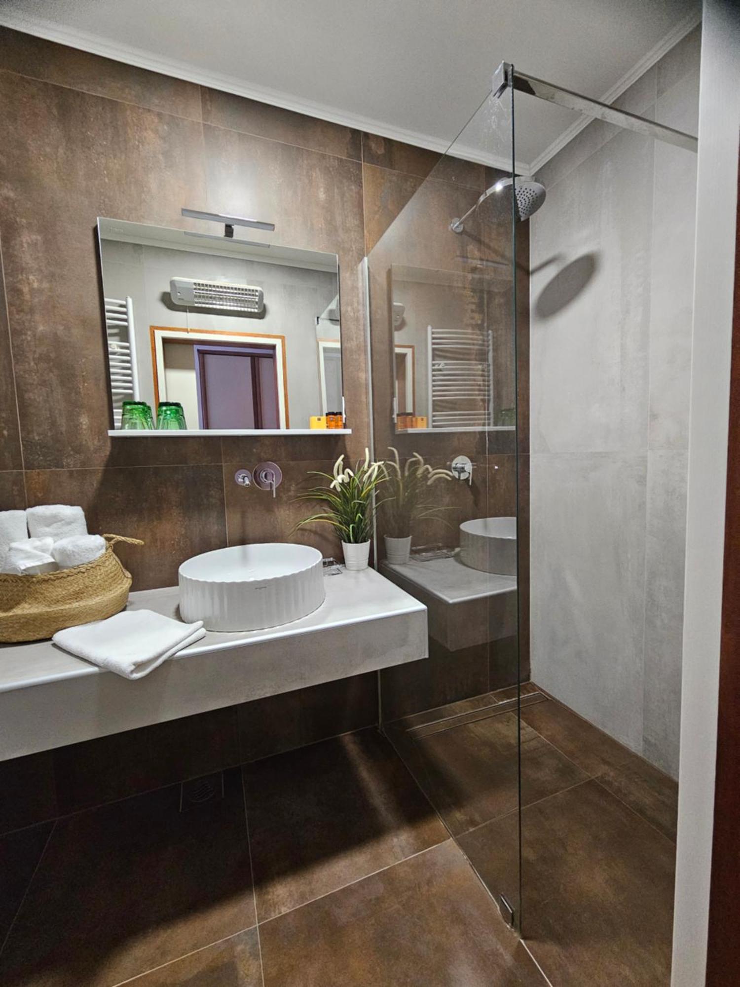 Donji Zvecaj ベッド&ブレックファースト レストラン Dp Bed & Breakfast エクステリア 写真
